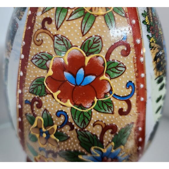 Japanese Porcelain Egg w/ Geisha Garden Scene Gold Gilt Raised Relief -Wood Base - Picture 6 of 16